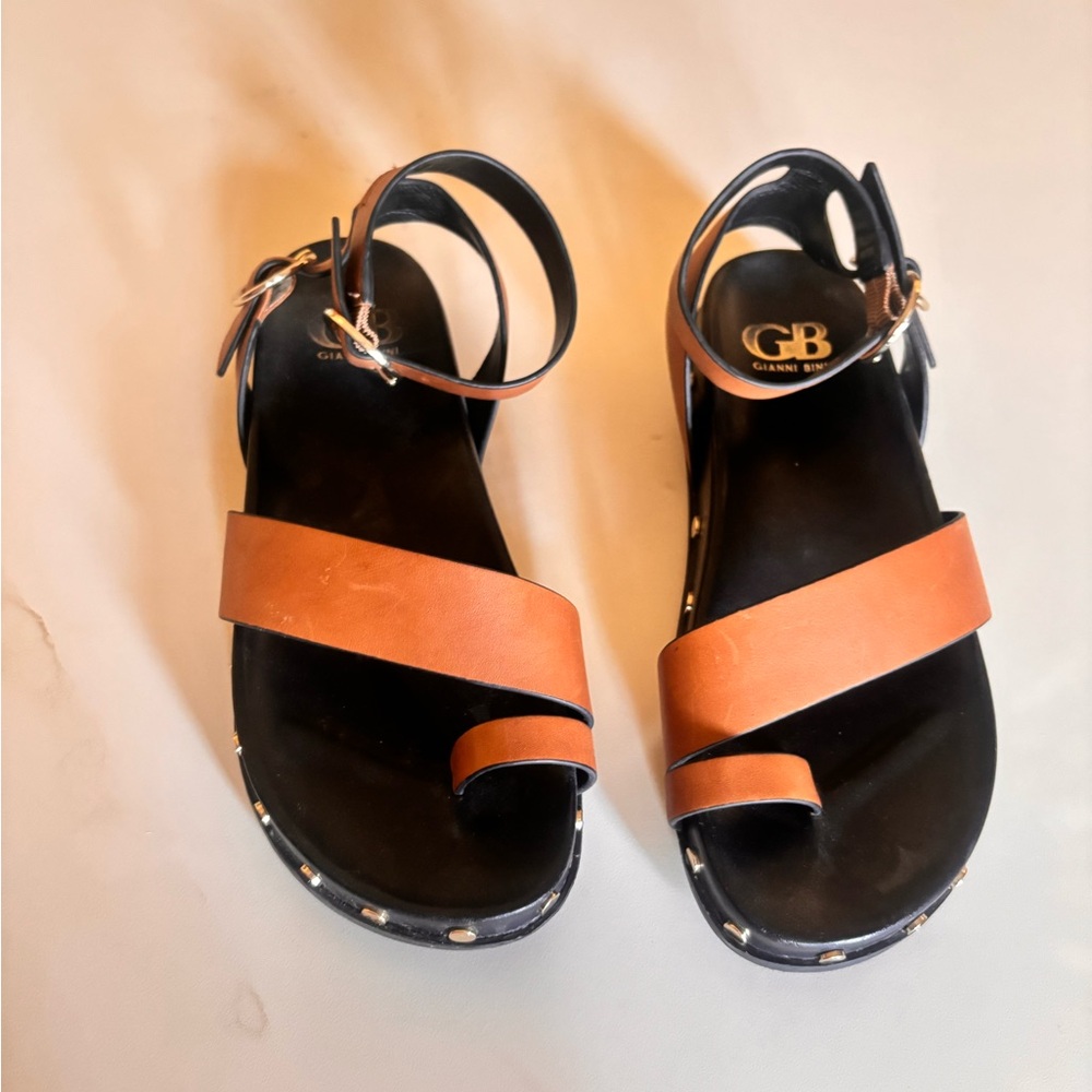 Gianni Bini Black and Tan Sandals Sleek Design